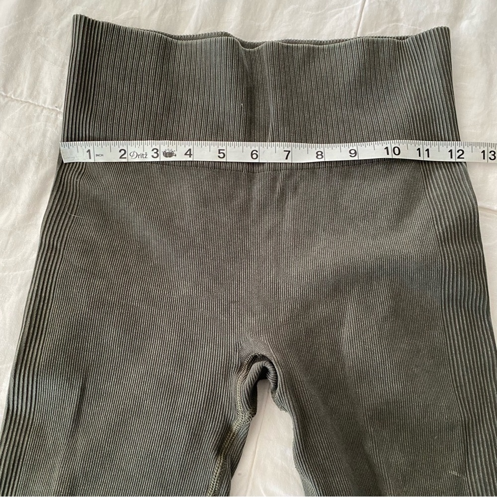 Spanx Leggings Womens M Seamless Green Gray Ribbed 25” Athletic Yoga Shaping - Picture 4 of 8